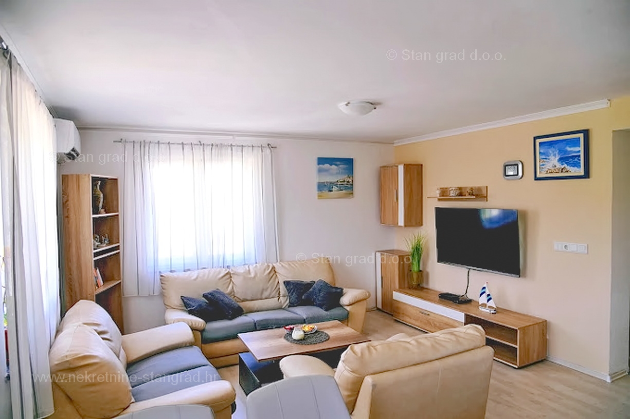 4 bedroom villa in Dobrinj, Croatia – 103199