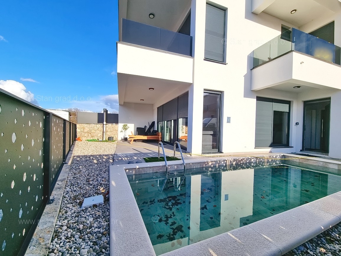 3 bedroom villa in Malinska-Dubašnica, Croatia – 103198