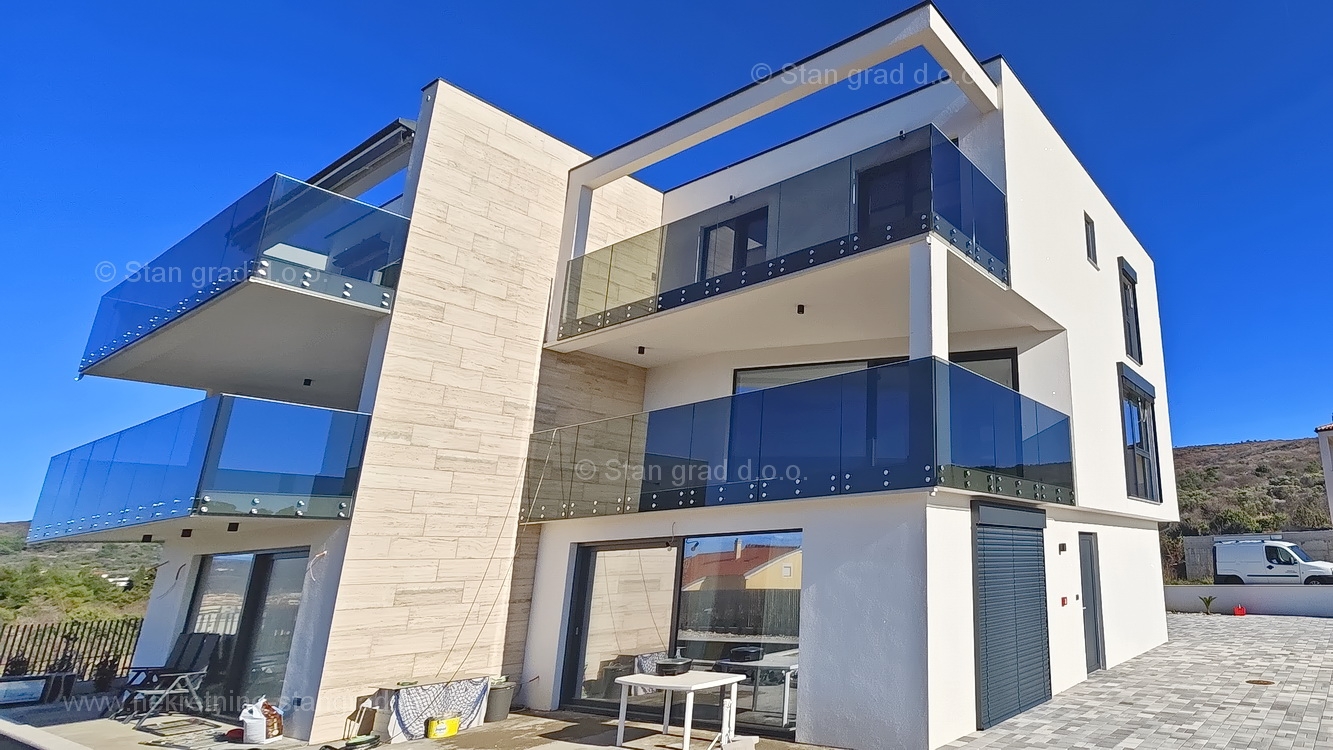 3 bedroom apartment in Punat, Croatia – 103184