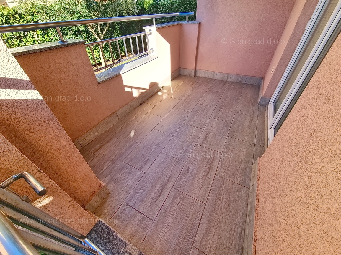 2 bedroom apartment in Malinska-Dubašnica, Croatia – 103158