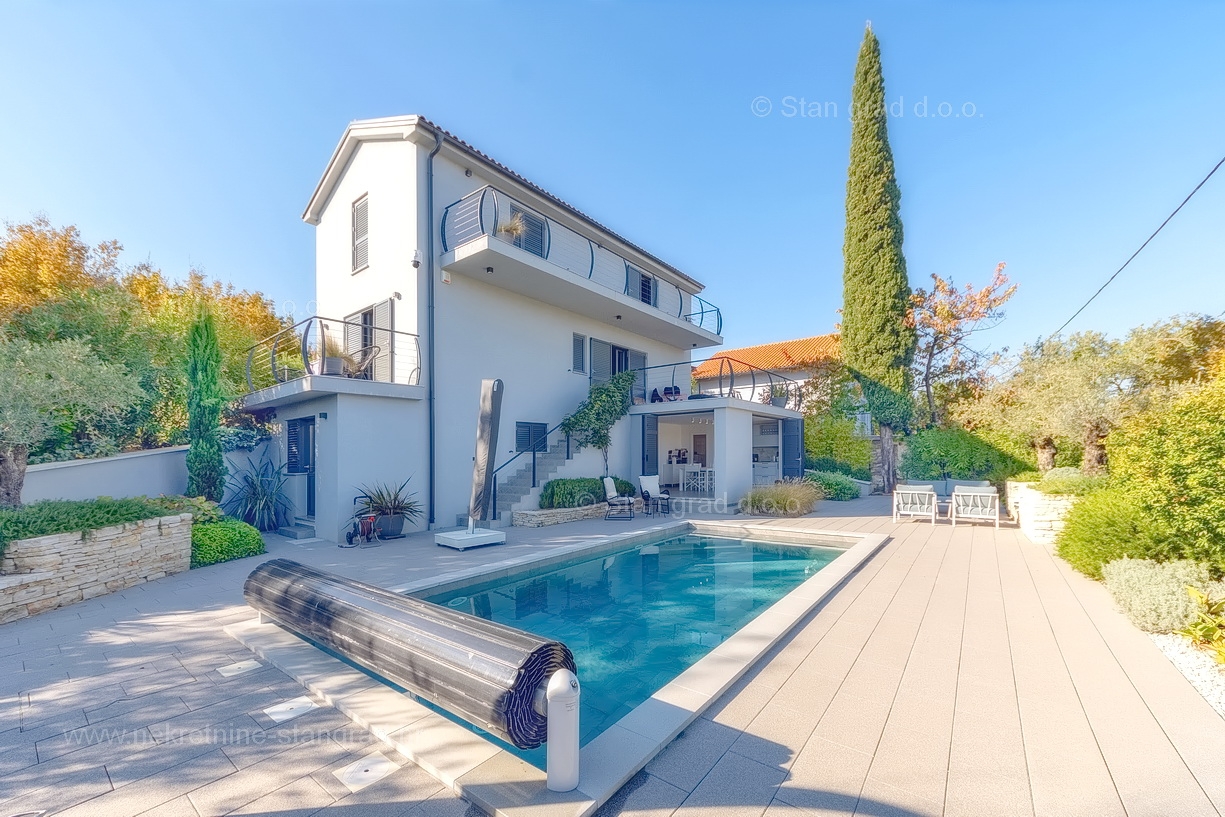 4 bedroom villa in Dobrinj, Croatia – 103152