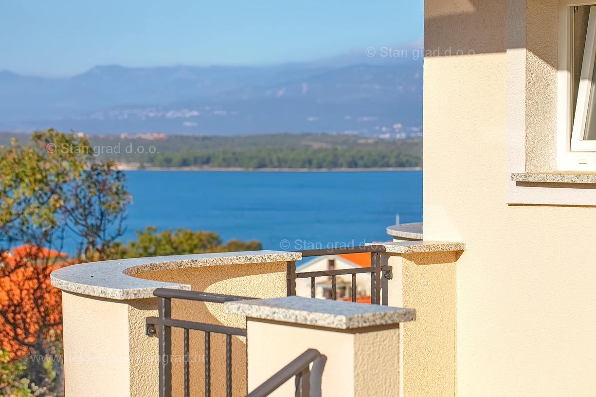 5 bedroom villa in Dobrinj, Croatia – 103151