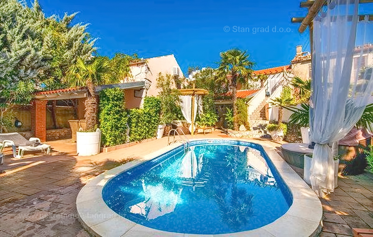 4 bedroom villa in Dobrinj, Croatia – 103144