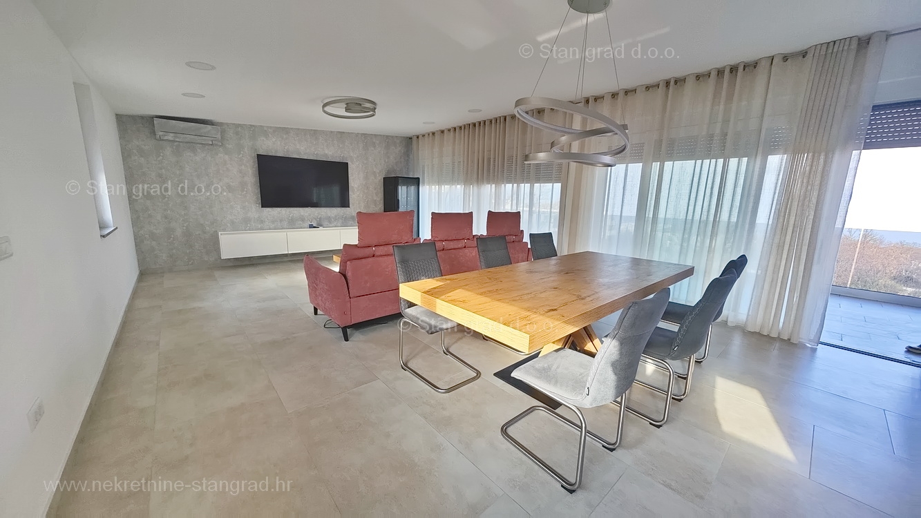 3 bedroom apartment in Malinska-Dubašnica, Croatia – 103137