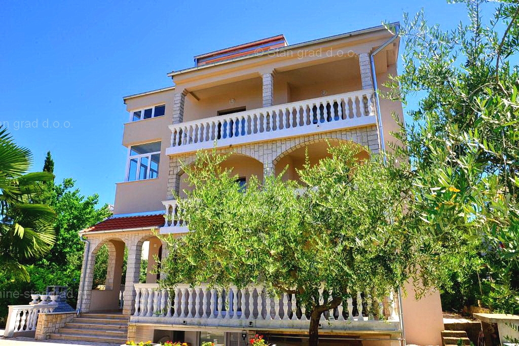 9 bedroom villa in Malinska-Dubašnica, Croatia – 103126