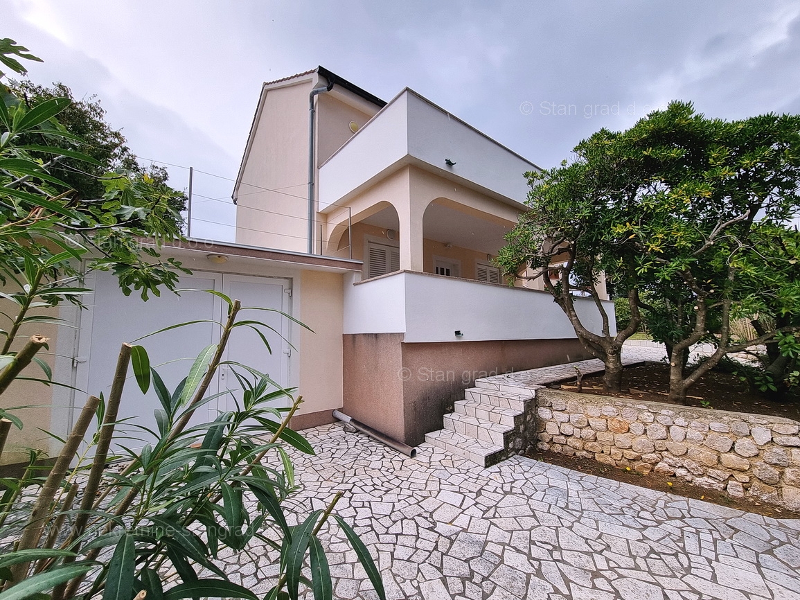 4 bedroom villa in Dobrinj, Croatia – 103090