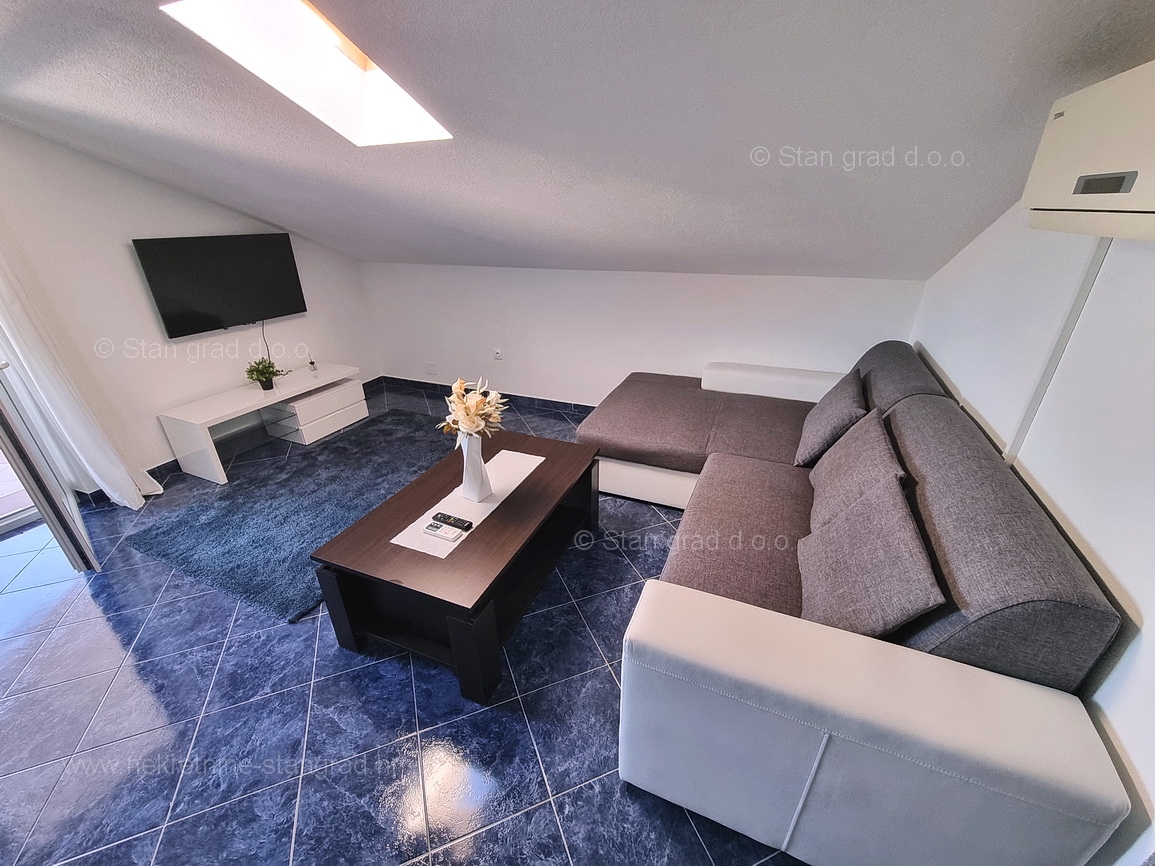 3 bedroom apartment in Krk, Croatia – 103087