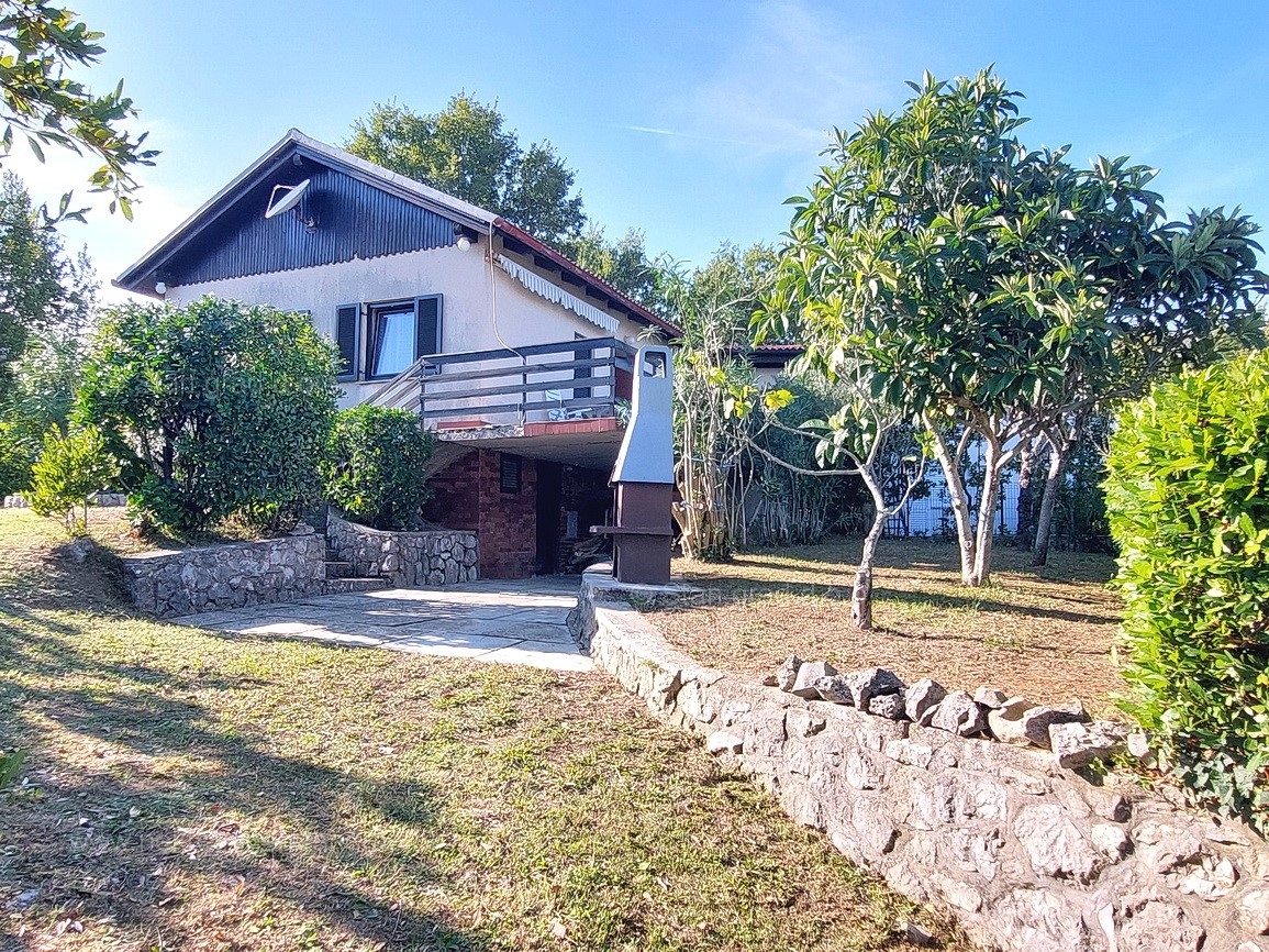 2 bedroom villa in Dobrinj, Croatia – 103055