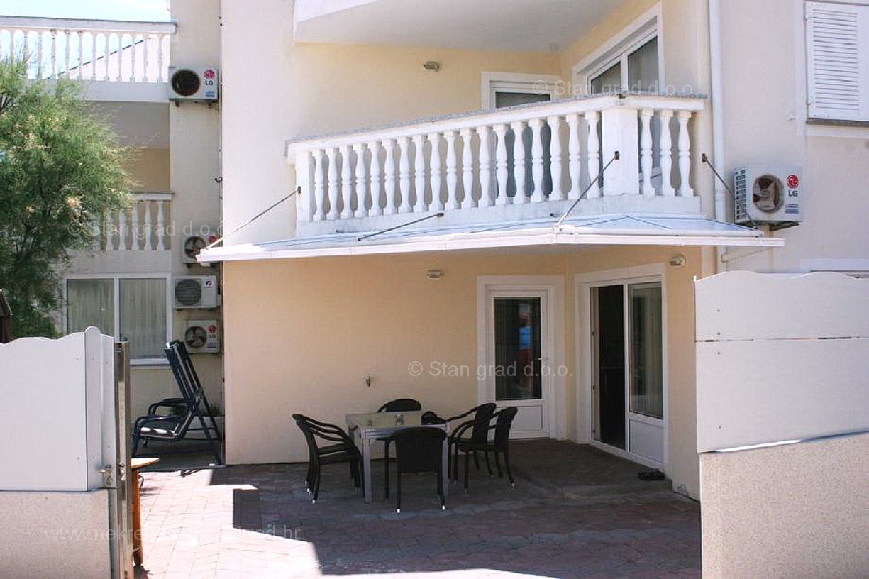 2 bedroom apartment in Baška, Croatia – 103032