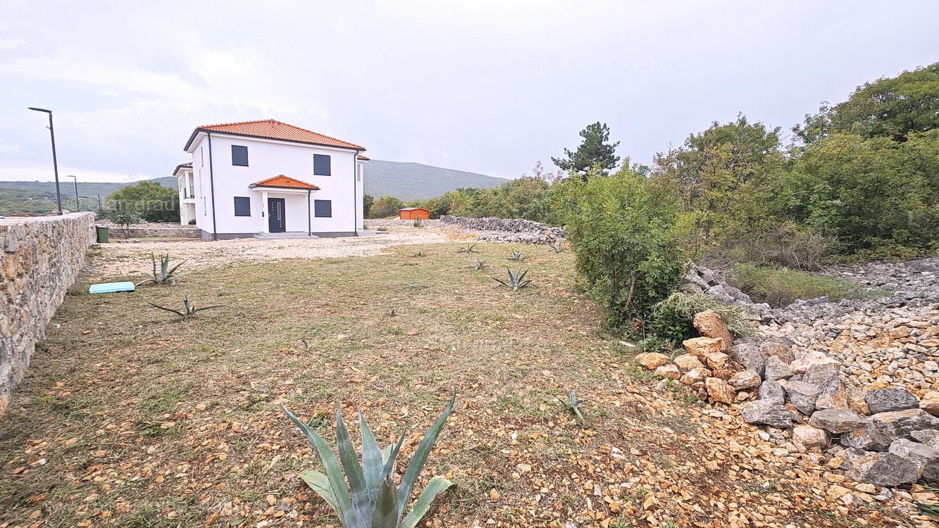 4 bedroom villa in Vrbnik, Croatia – 103023