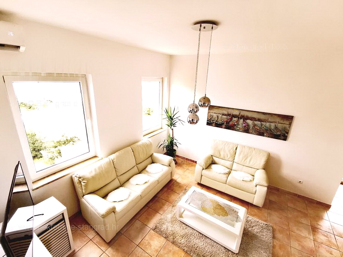 3 bedroom apartment in Omišalj, Croatia – 103018