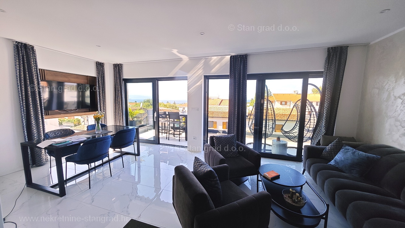 3 bedroom apartment in Malinska-Dubašnica, Croatia – 103012