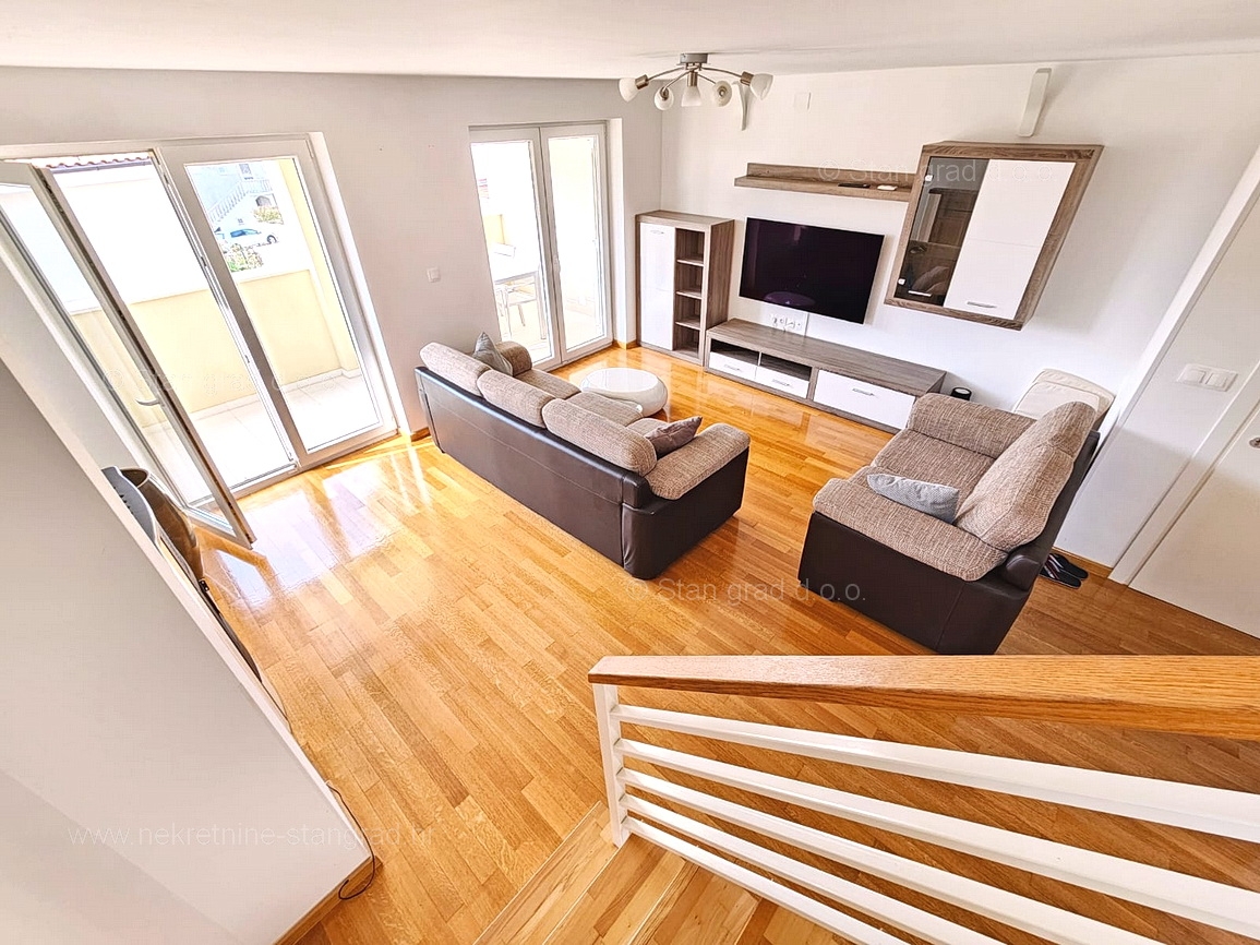 3 bedroom apartment in Malinska-Dubašnica, Croatia – 102986