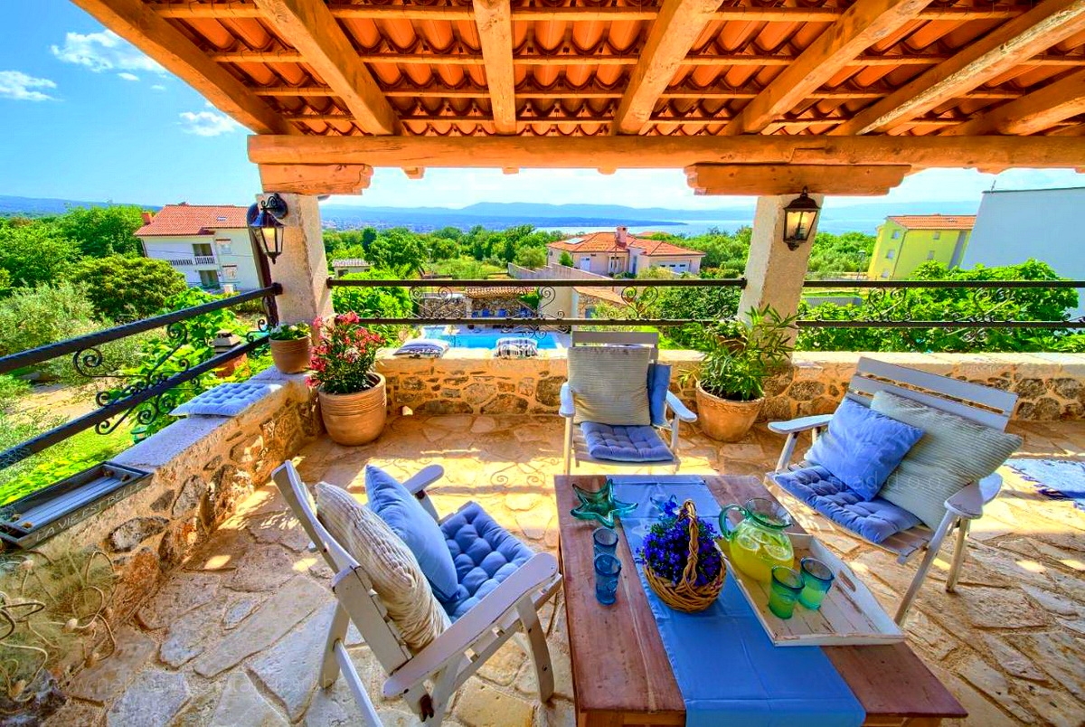 3 bedroom villa in Malinska-Dubašnica, Croatia – 102829