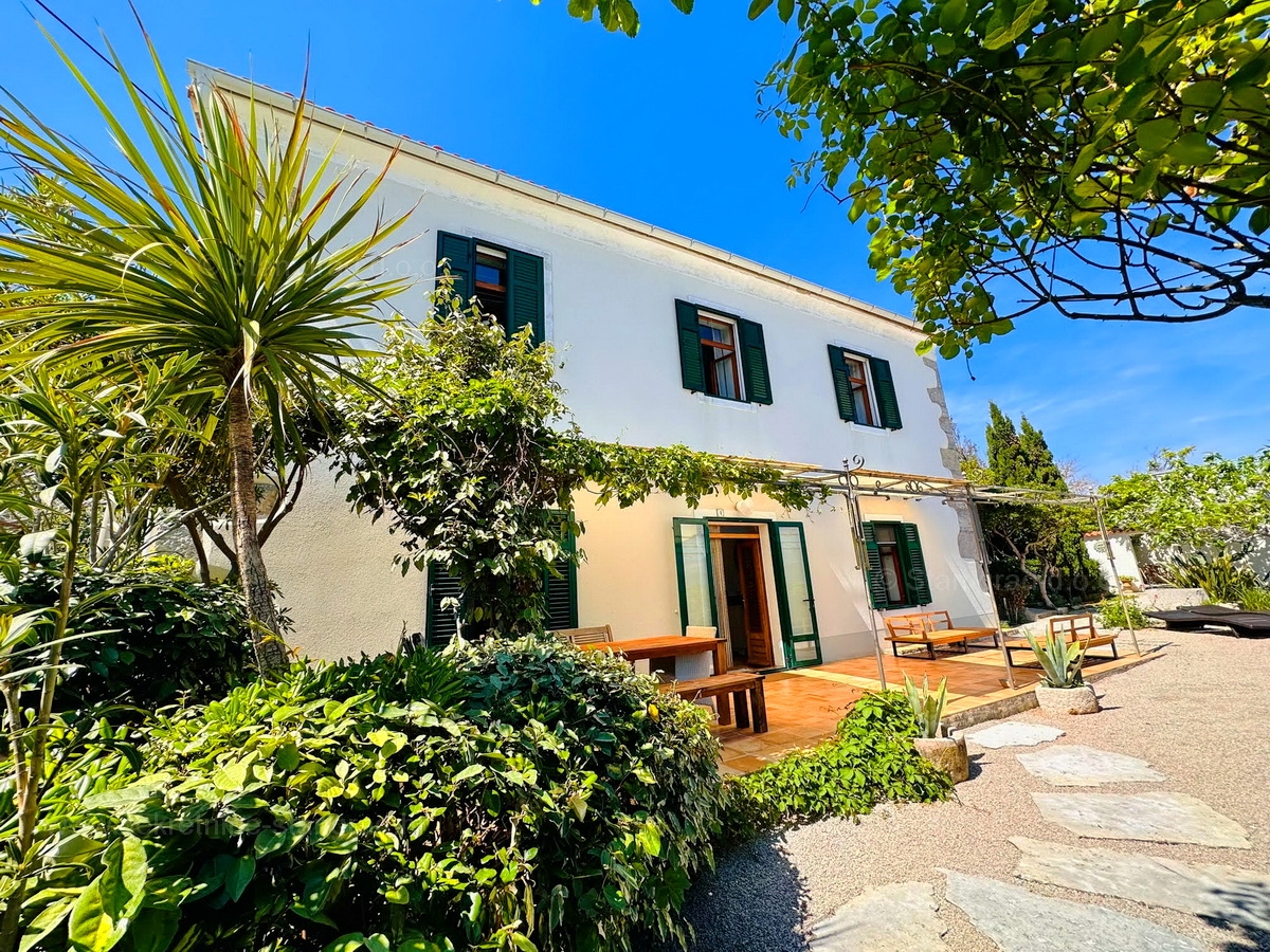 3 bedroom villa in Dobrinj, Croatia – 102819