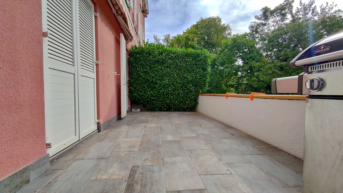 3 bedroom apartment in Malinska-Dubašnica, Croatia – 102806