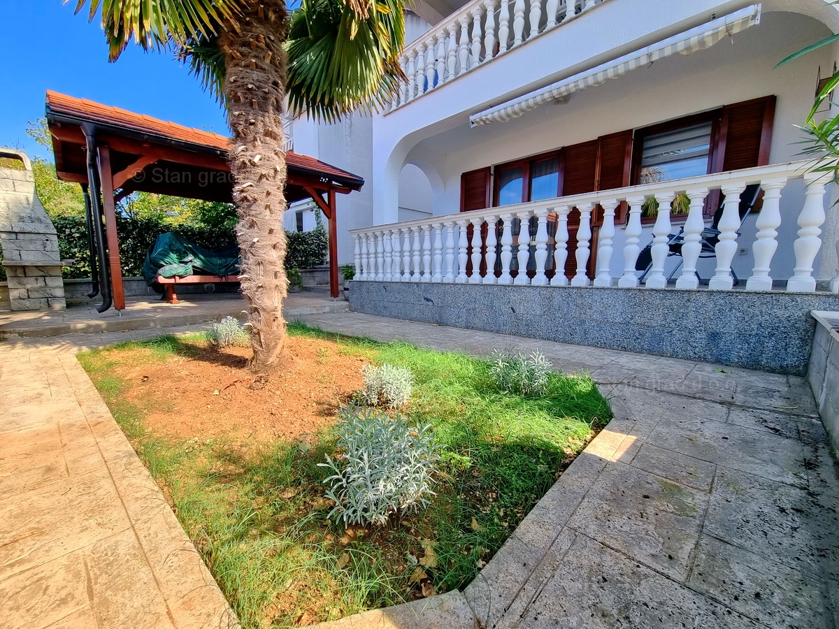 1 bedroom apartment in Malinska-Dubašnica, Croatia – 102780