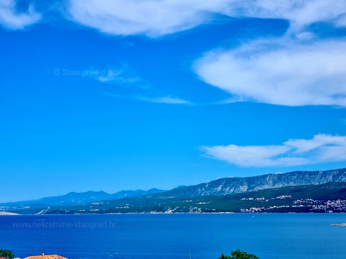 3 bedroom apartment in Dobrinj, Croatia – 102687