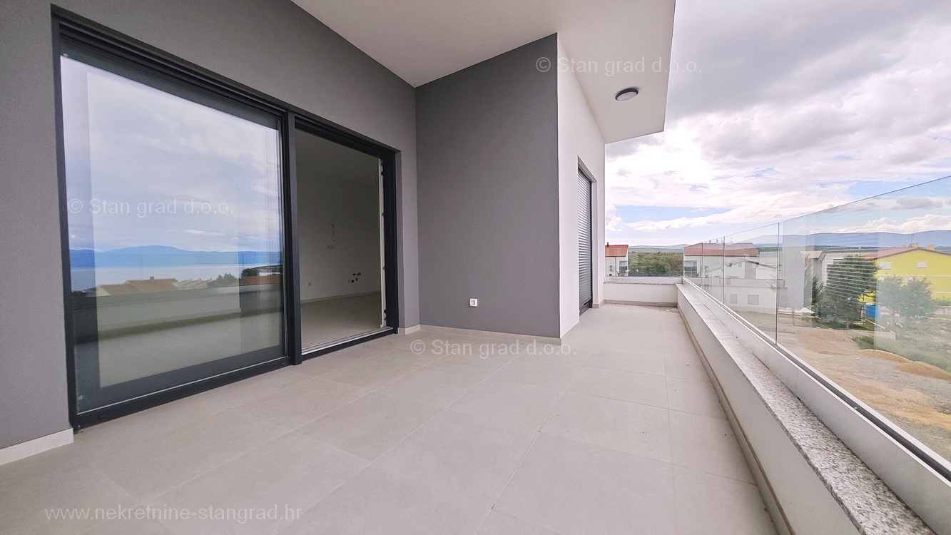 3 bedroom apartment in Malinska-Dubašnica, Croatia – 102671