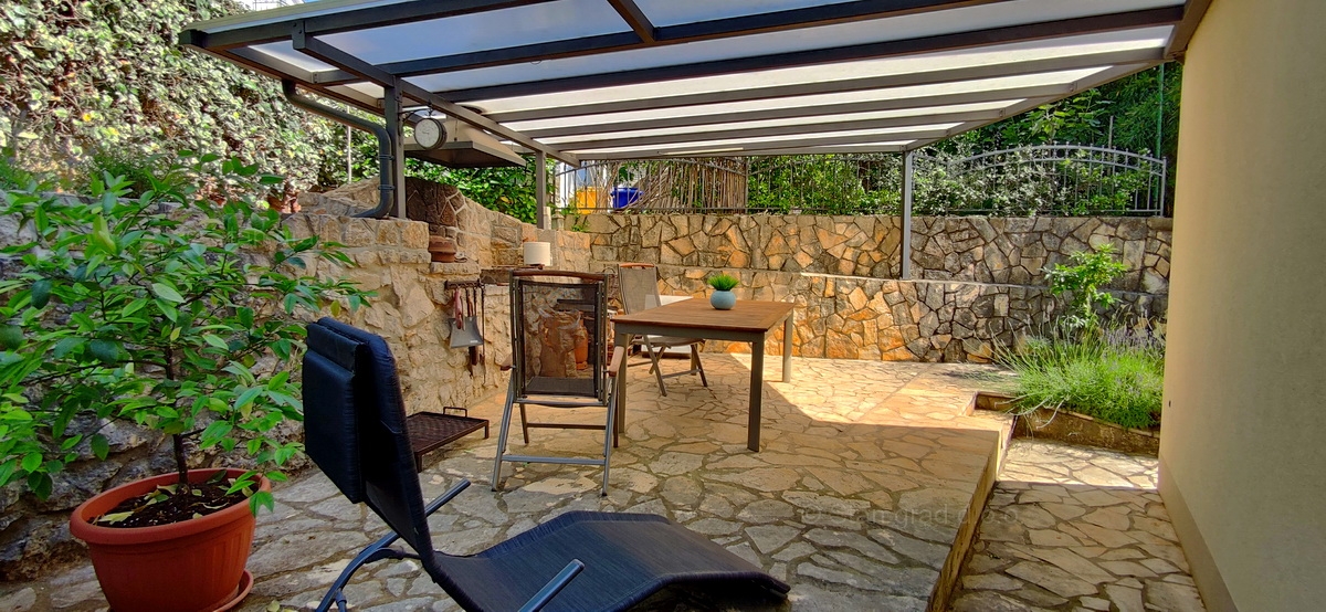 2 bedroom apartment in Malinska-Dubašnica, Croatia – 102666