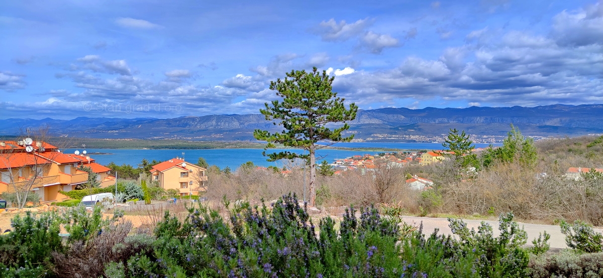 2 bedroom apartment in Dobrinj, Croatia – 102639