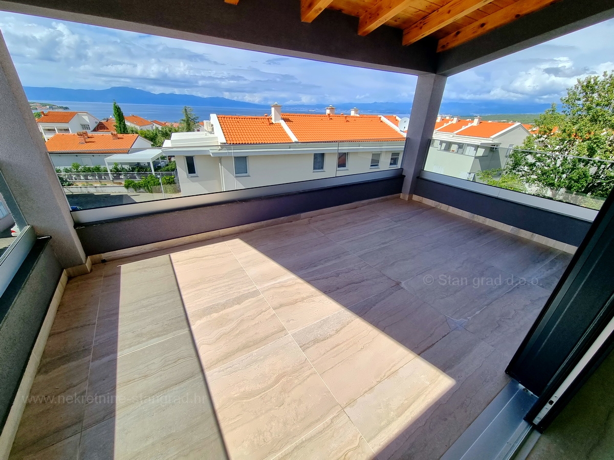 2 bedroom apartment in Malinska-Dubašnica, Croatia – 102623