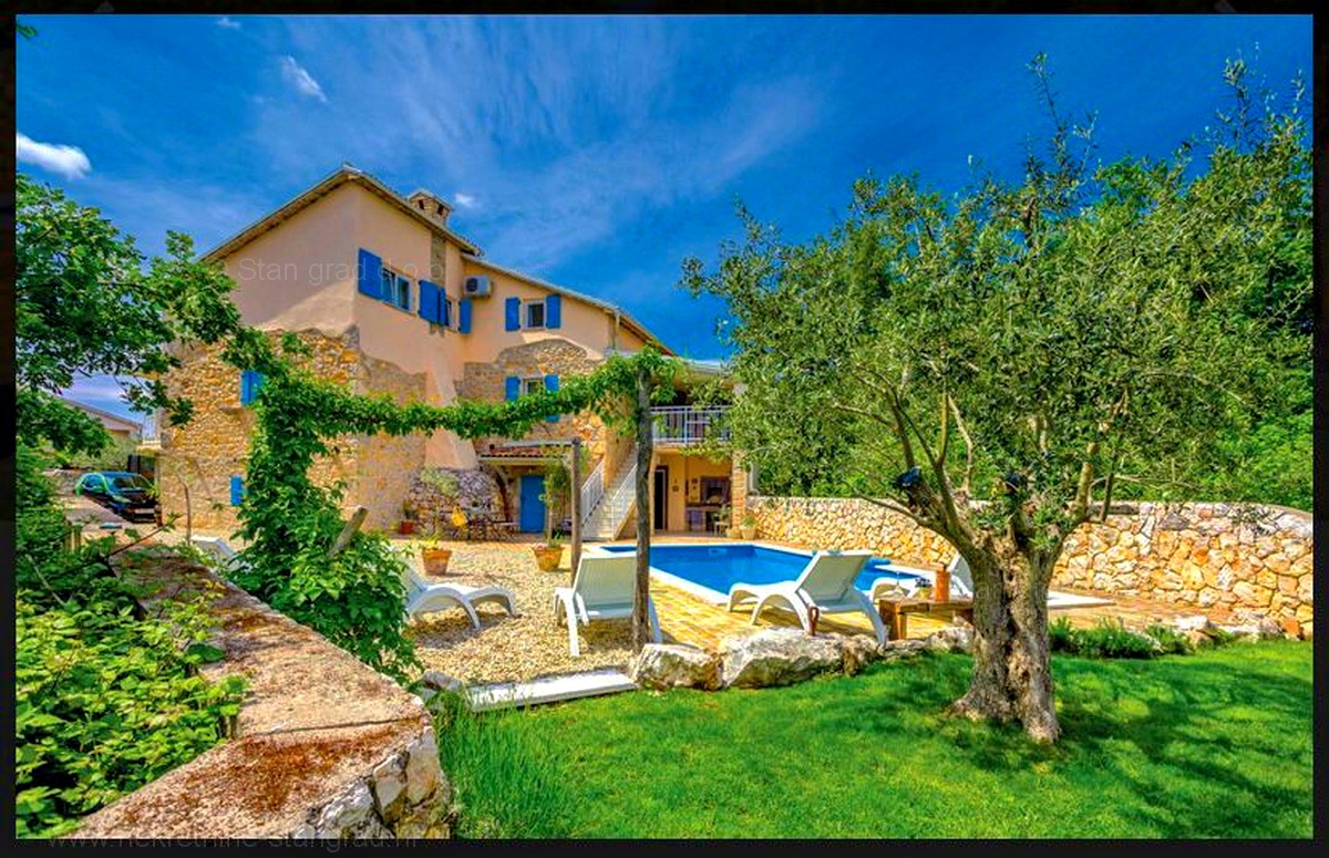4 bedroom villa in Dobrinj, Croatia – 102591