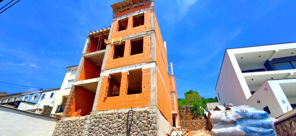 2 bedroom apartment in Crikvenica, Croatia – 102577