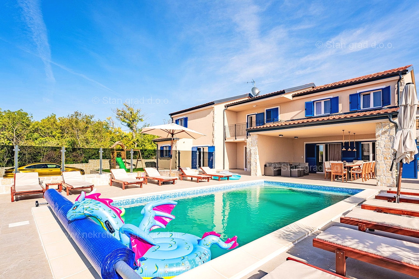 6 bedroom villa in Dobrinj, Croatia – 102550