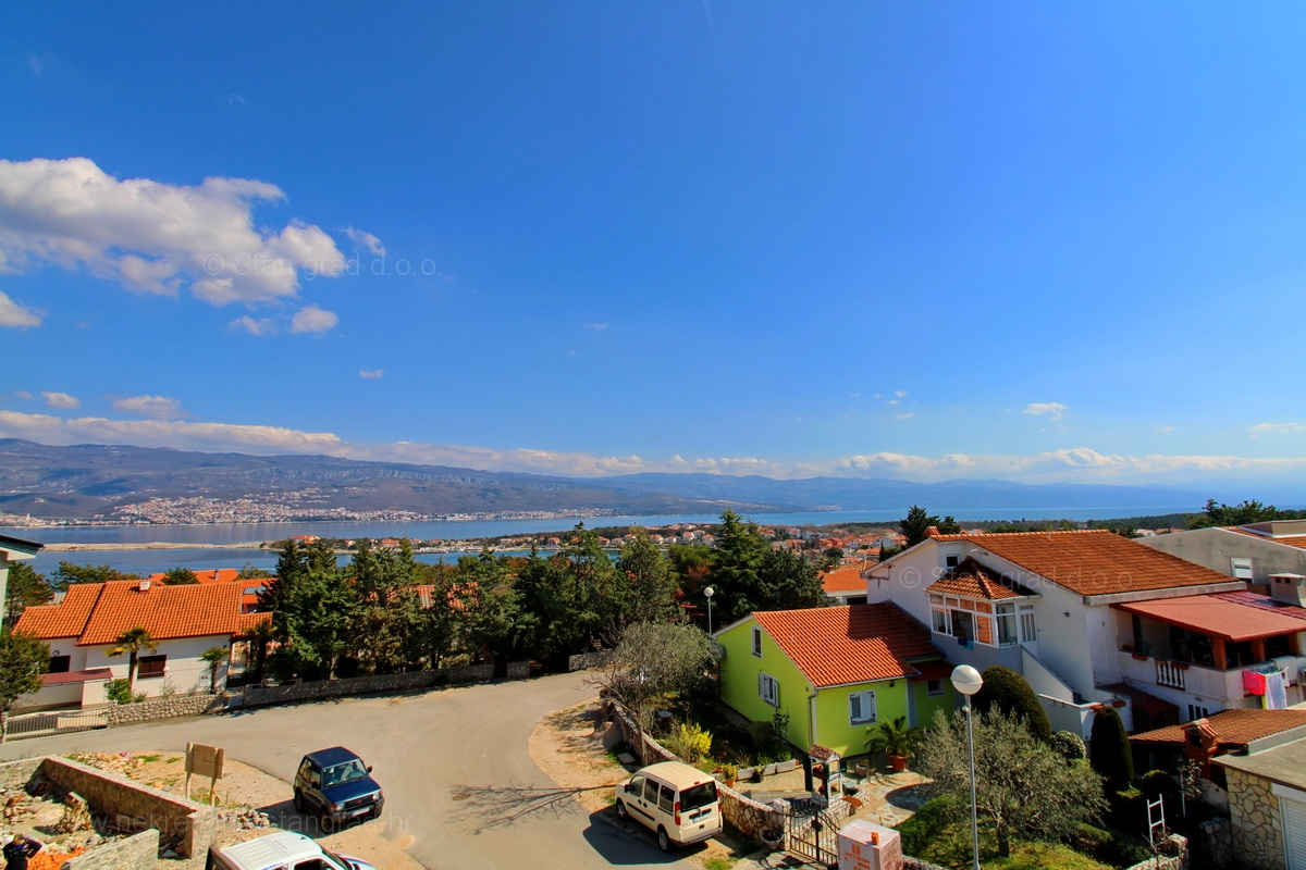 2 bedroom apartment in Dobrinj, Croatia – 102410