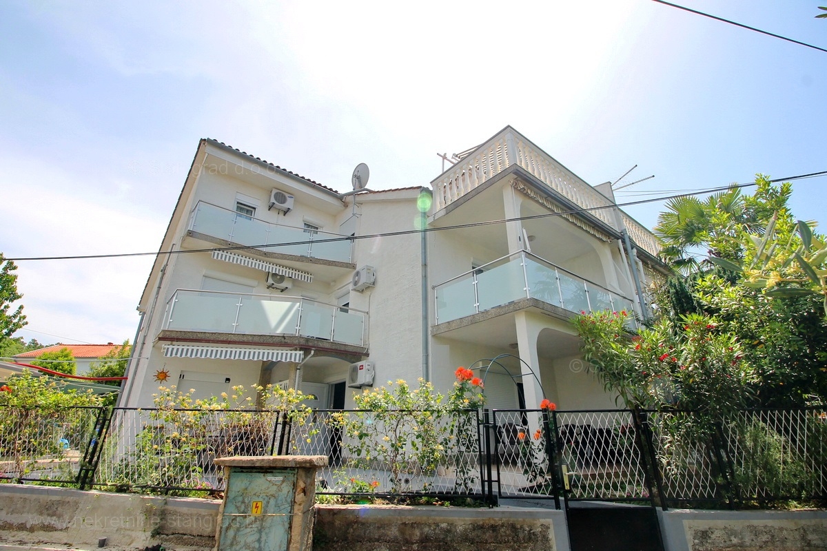 6 bedroom villa in Malinska-Dubašnica, Croatia – 102394