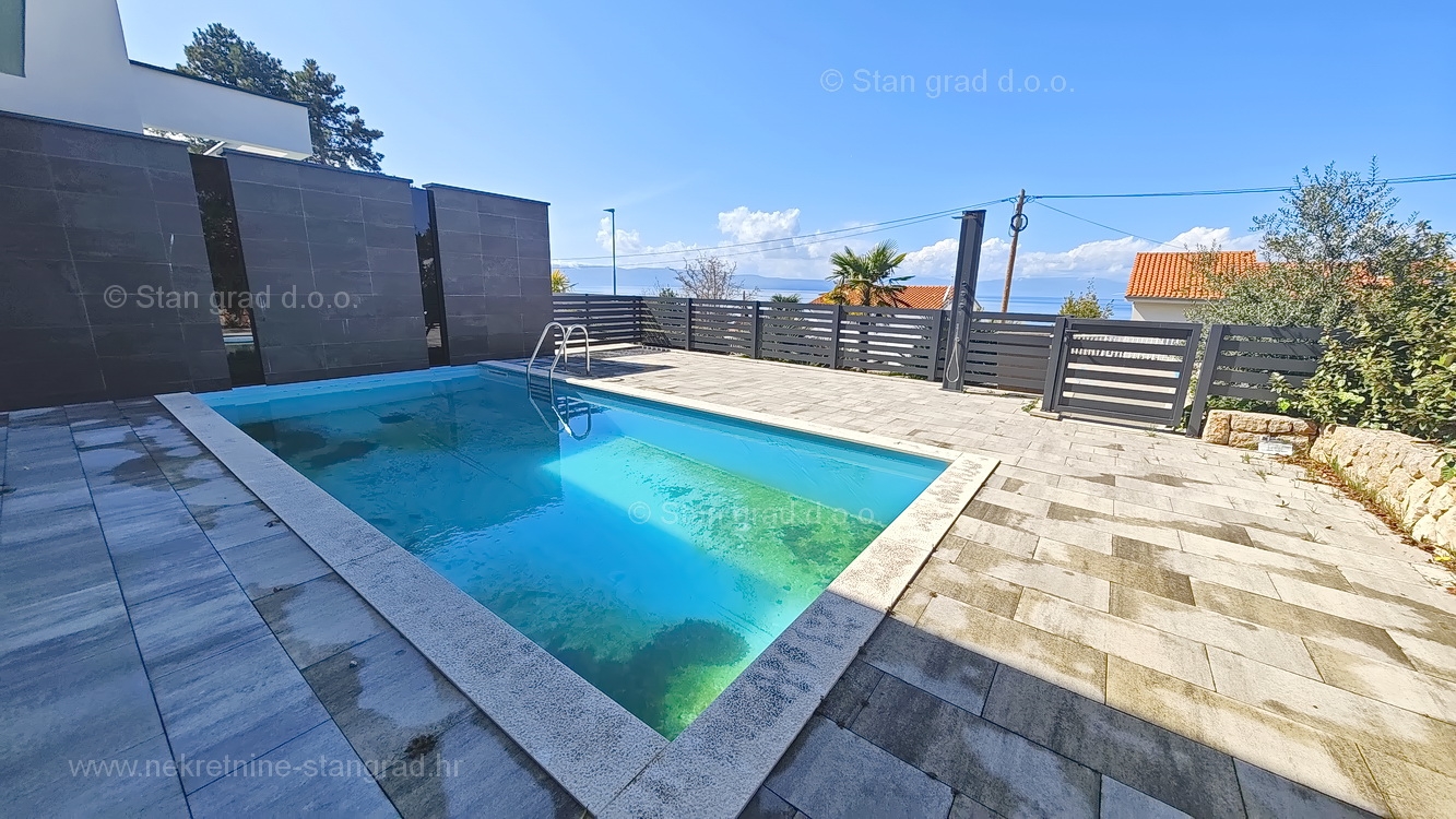 4 bedroom villa in Omišalj, Croatia – 102318