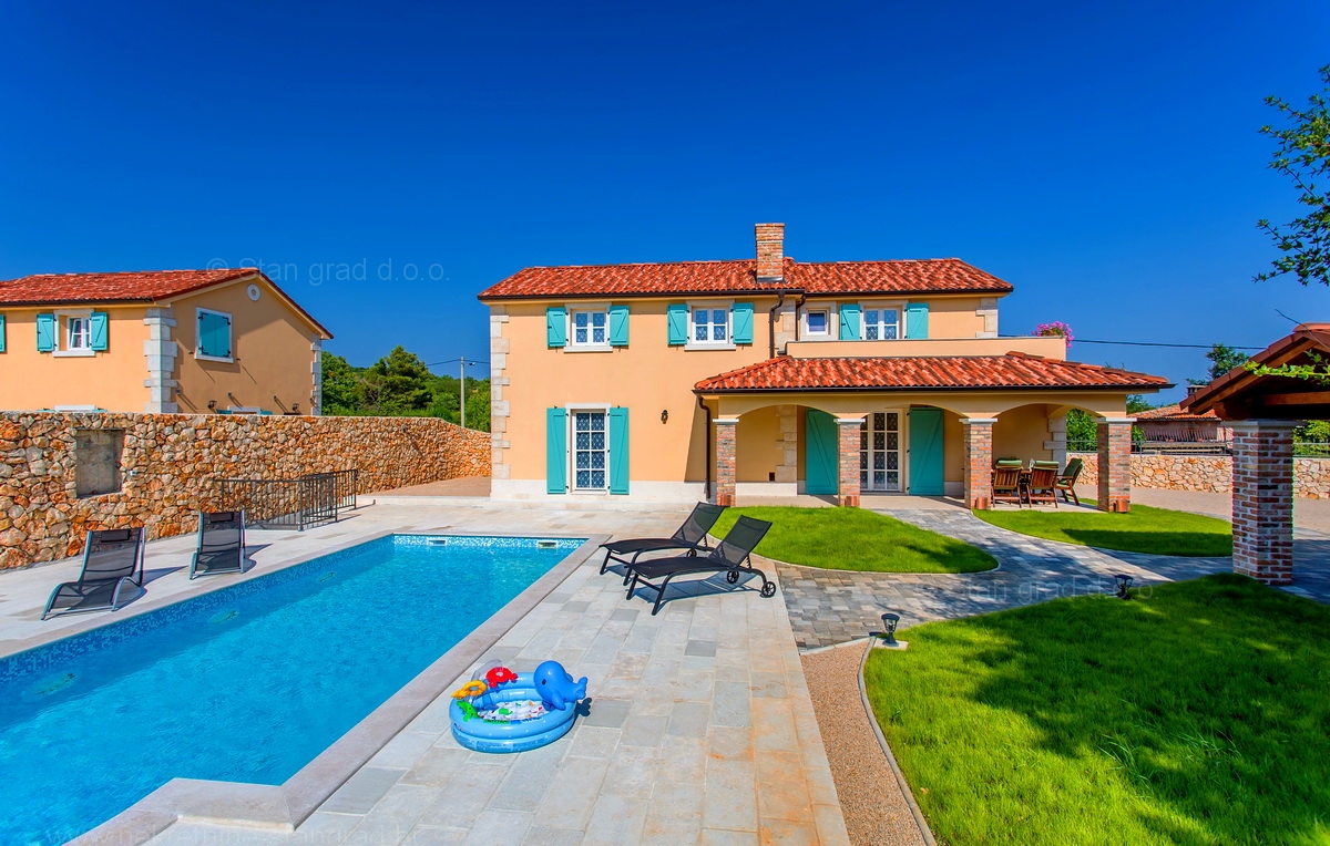 3 bedroom villa in Dobrinj, Croatia – 102056