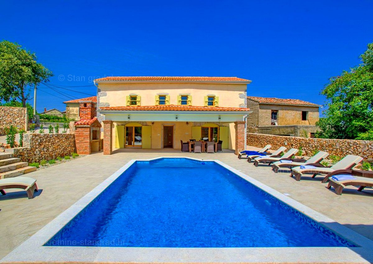 4 bedroom villa in Vrbnik, Croatia – 101768