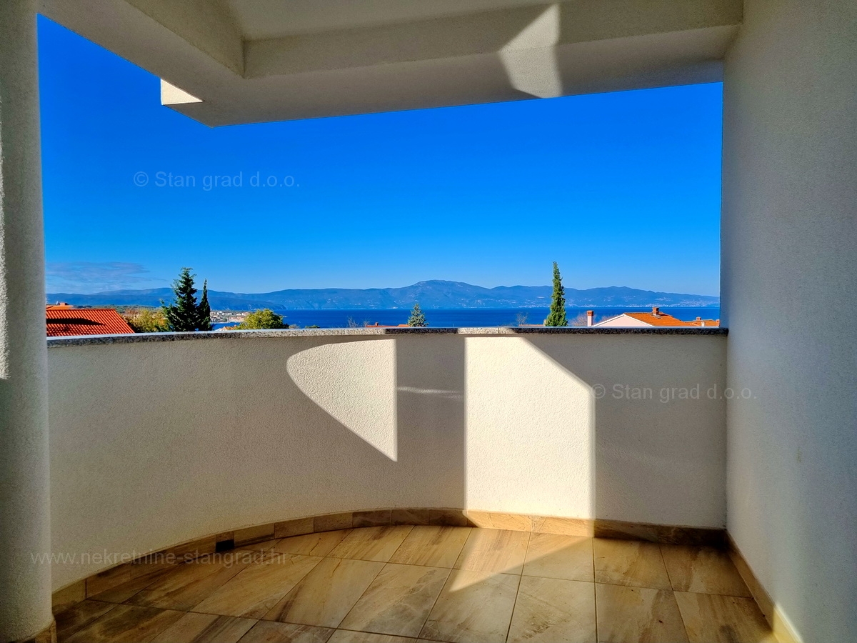 2 bedroom apartment in Malinska-Dubašnica, Croatia – 100675