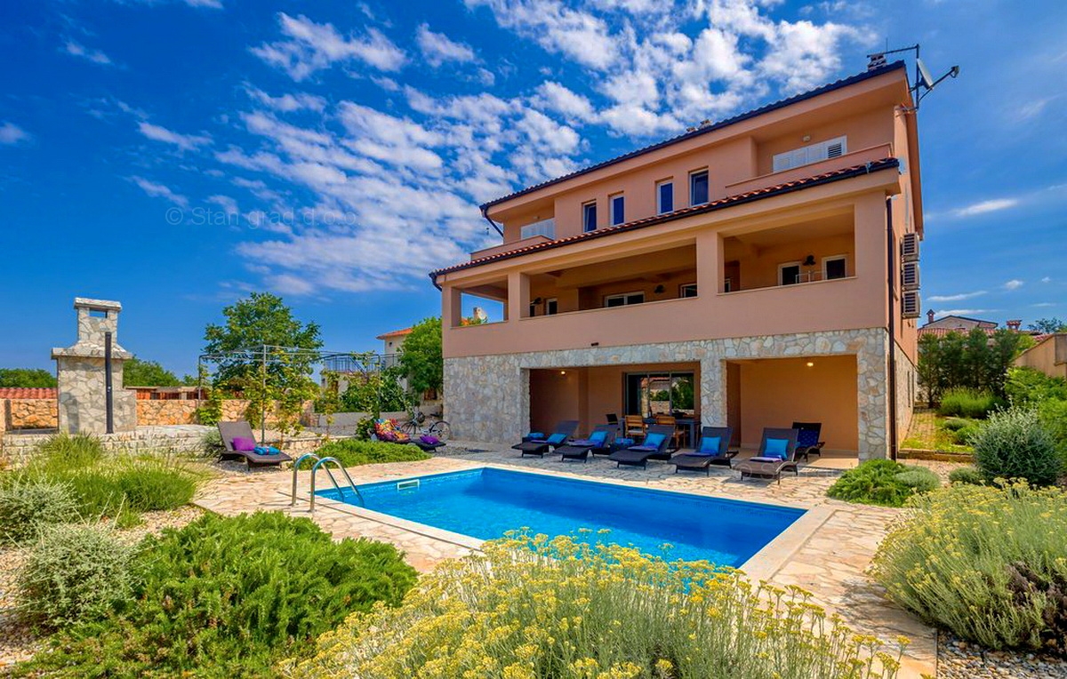 7 bedroom villa in Krk, Croatia – 101425