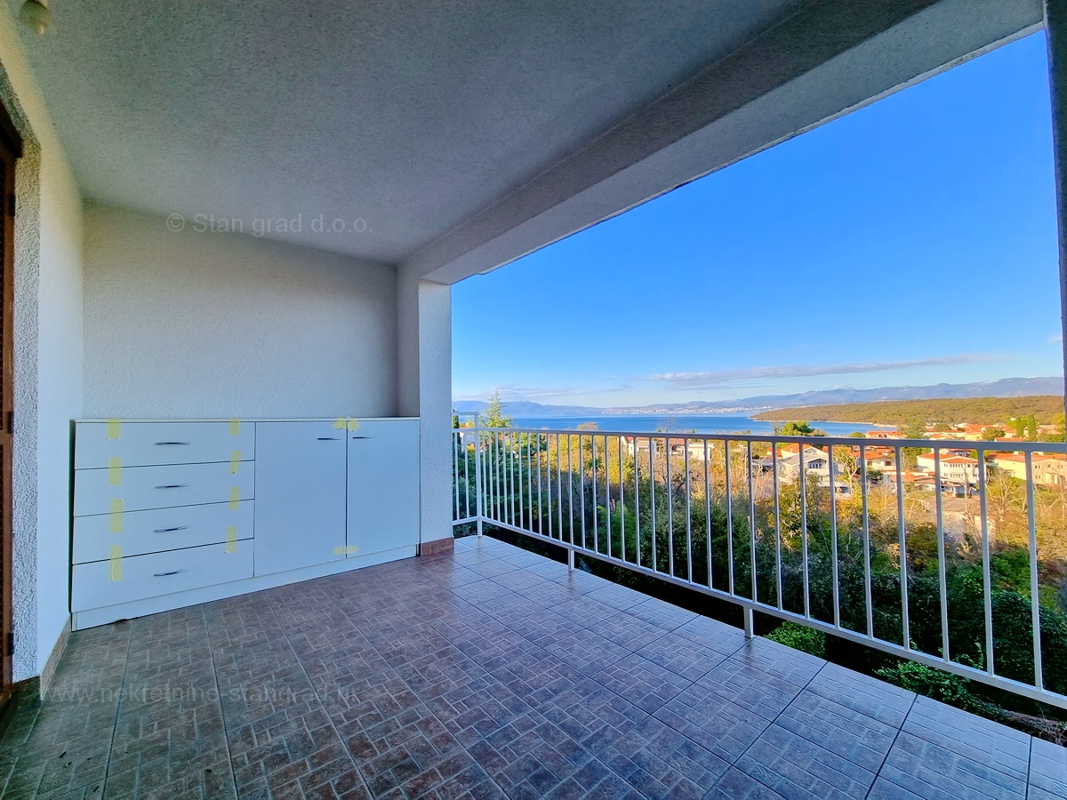 2 bedroom apartment in Omišalj, Croatia – 100983