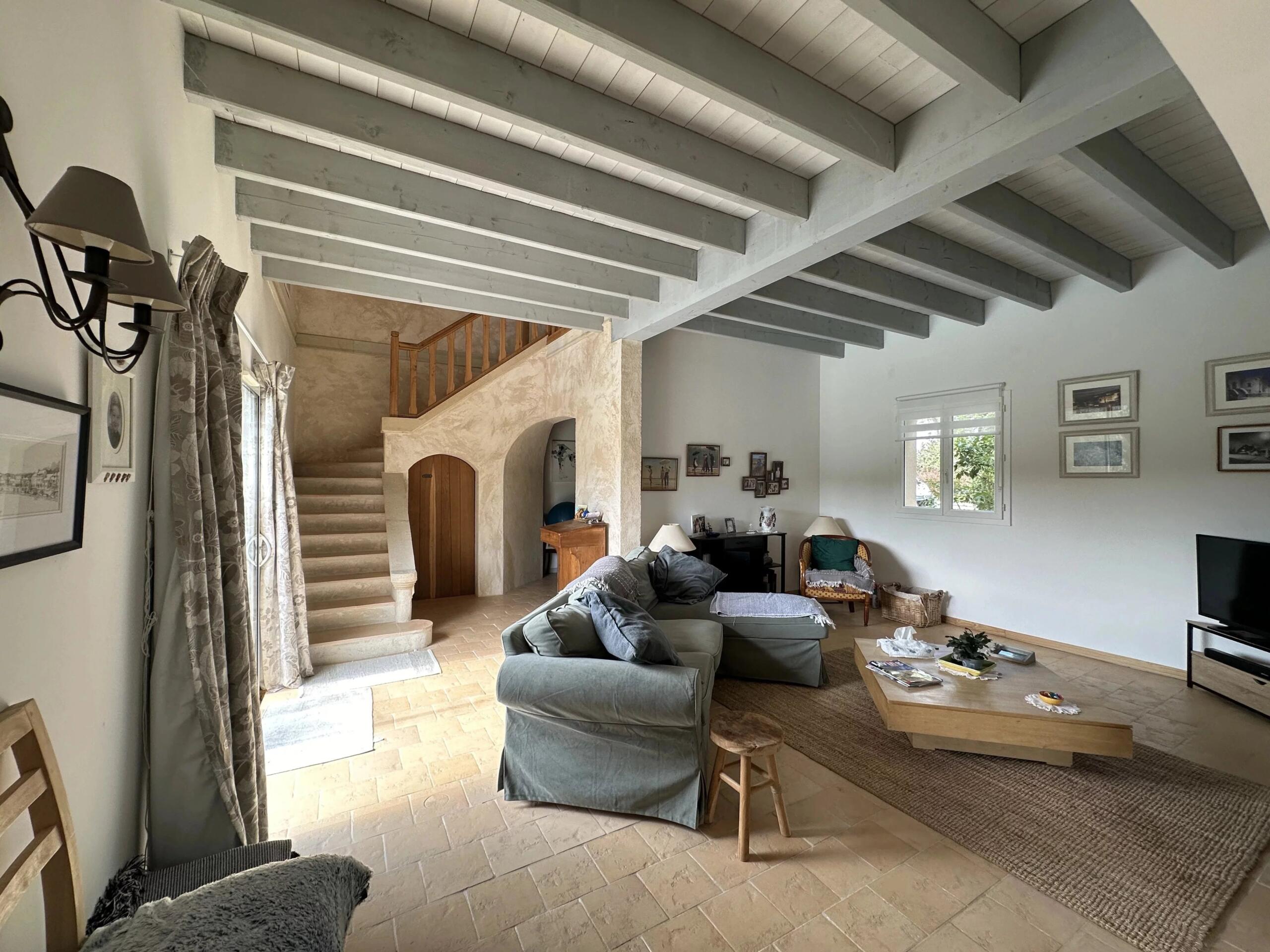 Recently-built 5-7 bedroom house with guest annexe, barn and pasture, Aquitaine – France – BVI77146