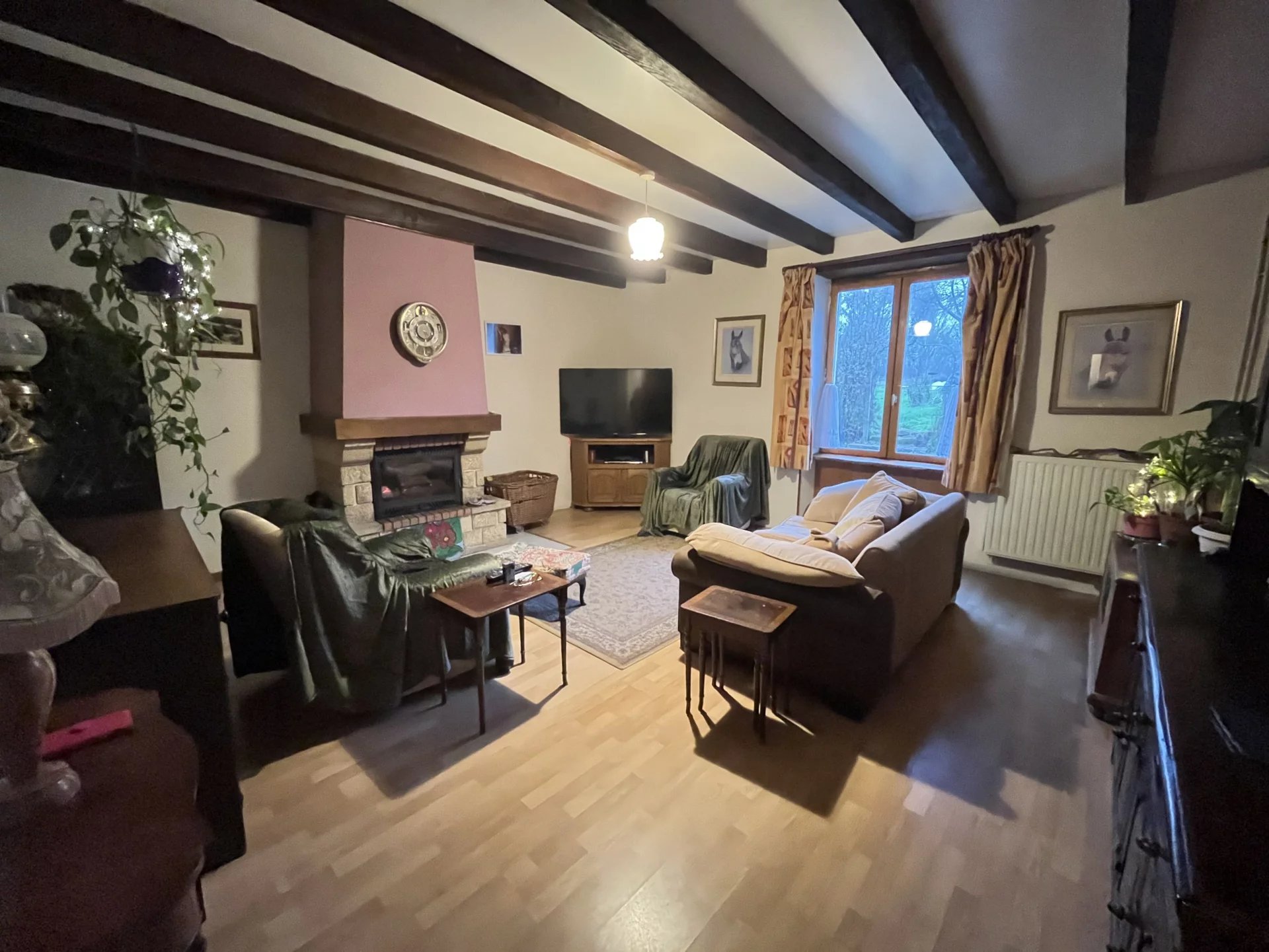 Farmhouse/small holding/equestrian property with 4.5 hectares, Poitou-Charentes – France – BVI66444