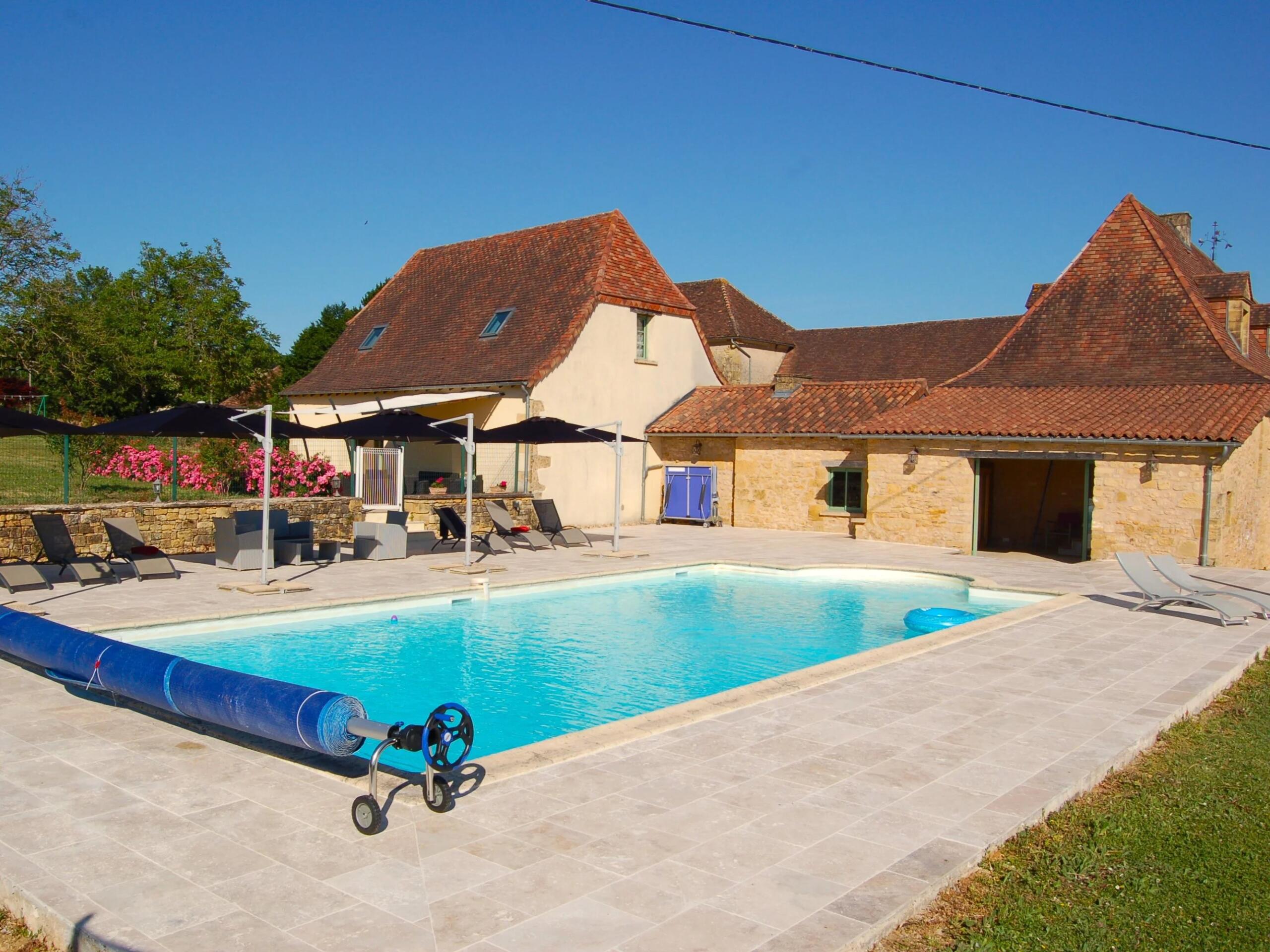 Manor with two guesthouses, 2.5 hectares of land, and breathtaking views, Aquitaine – France – BVI80385