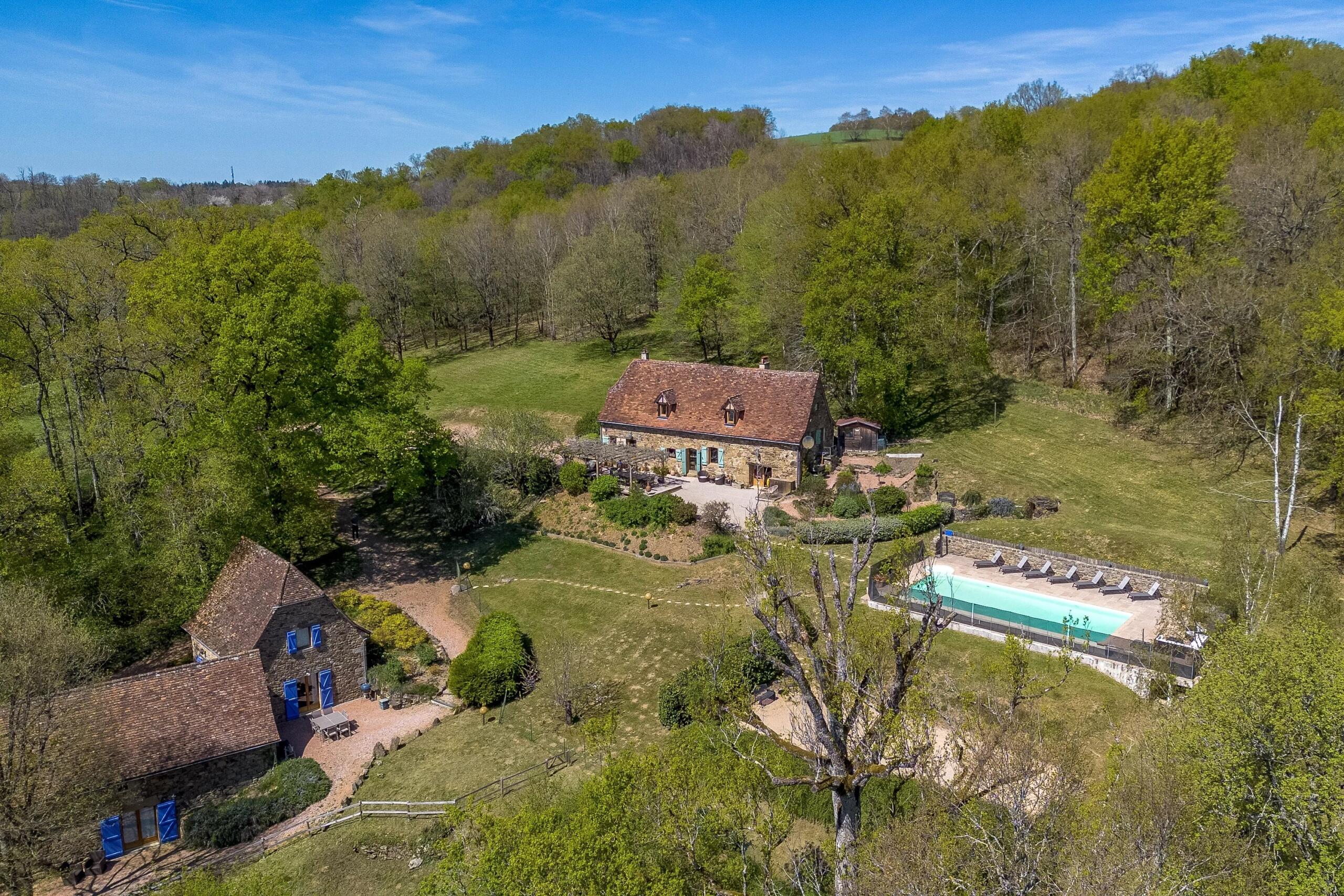 Charming ensemble of stone properties with swimming pool and amazing views!, Midi-Pyrénées – France – BVI76456