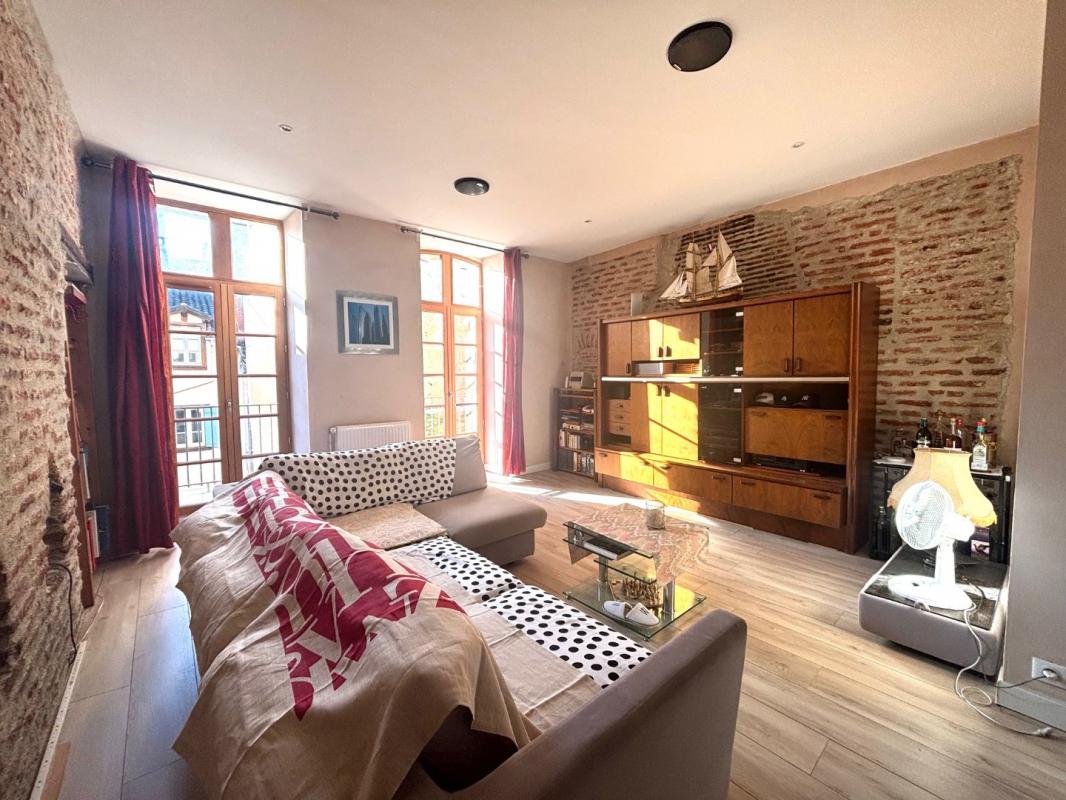 3 bedroom t5 in Cahors, Lot, France – 12033363431