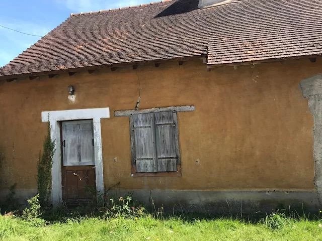 Hamlet renovation house with a large non attached plot of land, Poitou-Charentes – France – BVI72421