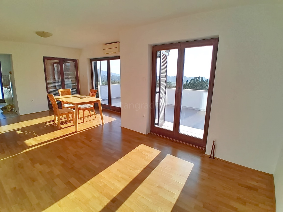 3 bedroom apartment in Baška, Croatia – 103350