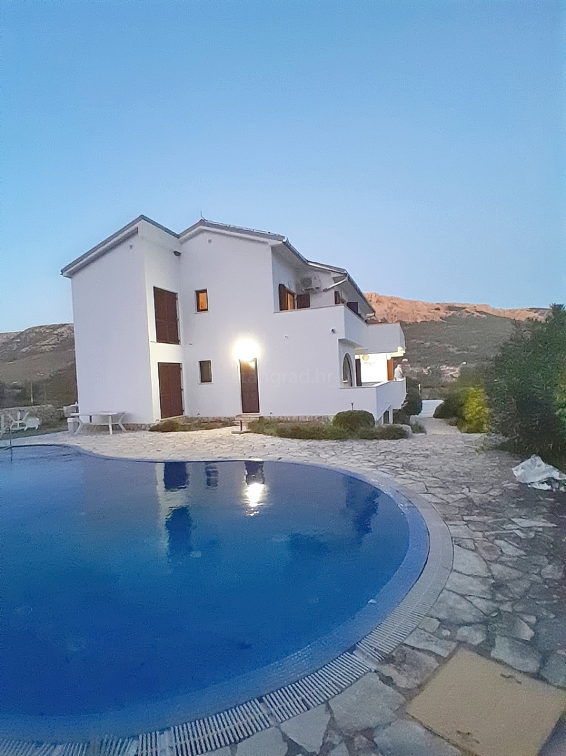 3 bedroom apartment in Baška, Croatia – 103350