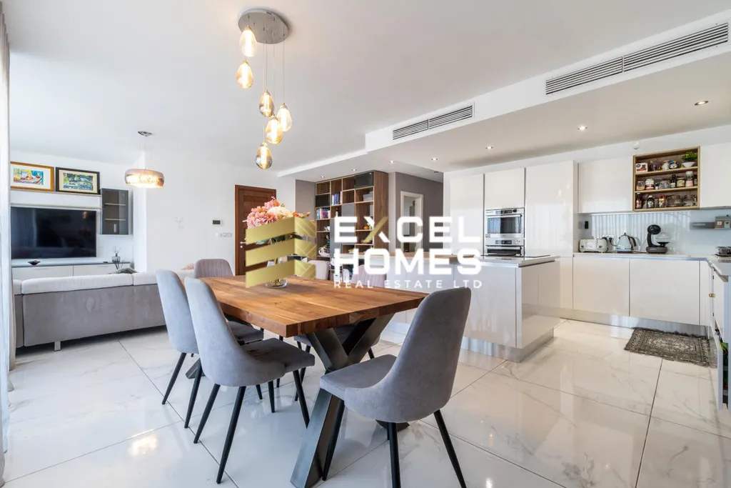 3 bedroom Penthouse in St Pauls Bay, Malta – 62701