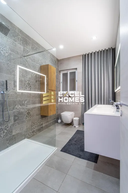 3 bedroom Penthouse in St Pauls Bay, Malta – 62701