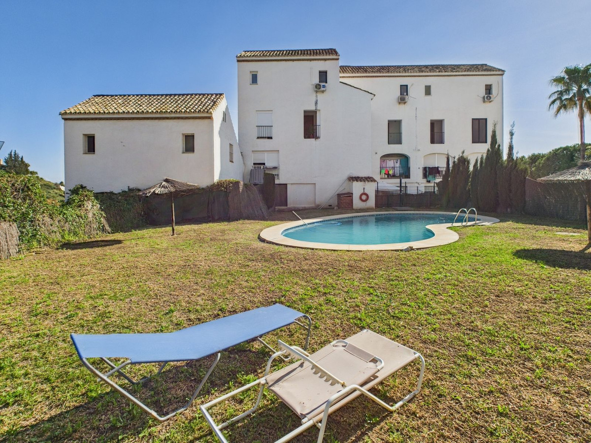 3 bedroom House in Estepona, Málaga, Spain – TSEA4973002