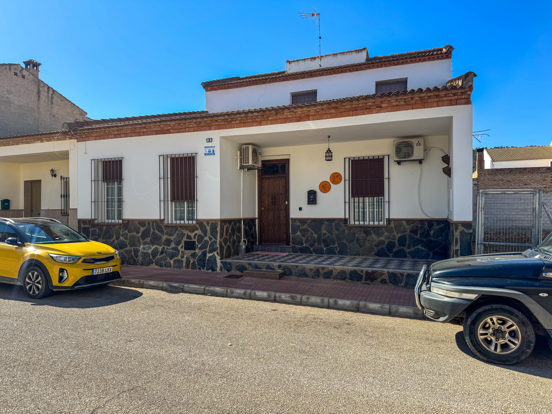 4 bedroom Town House in Humilladero, Malaga, Spain – 428-04398P