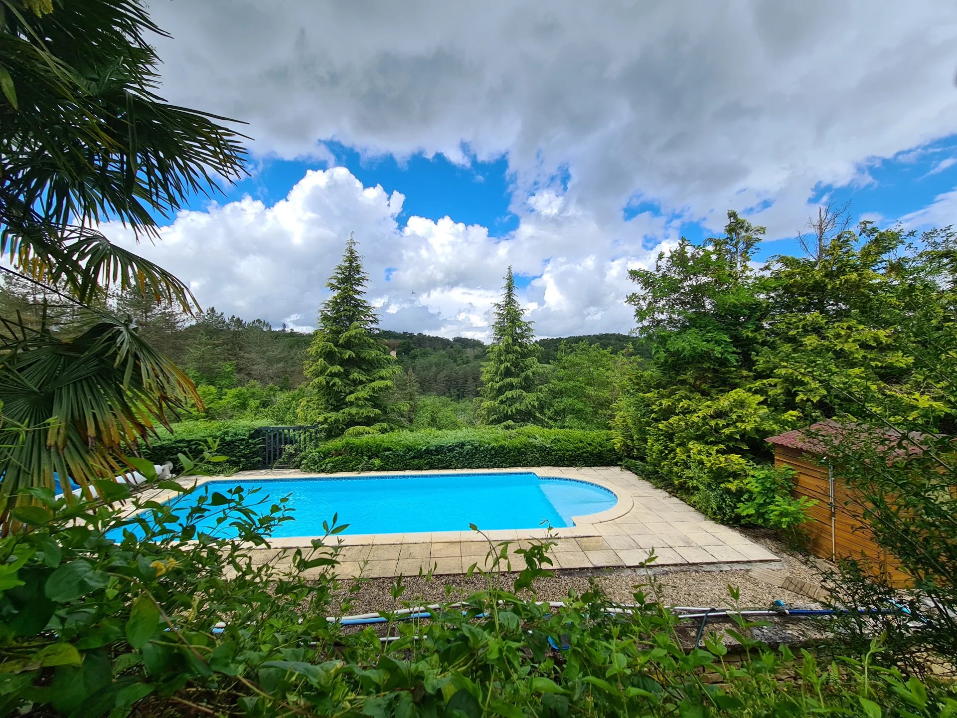Charming Detached 4-Bedroom Home with 1-Bedroom Apartment and Stunning Valley Views – Near Cénac, Aquitaine – France – BVI74228
